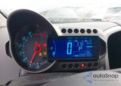 2015 Chevrolet Sonic Lt Auto из США, поврежденный, VIN 1G1JC5SG1F4100203